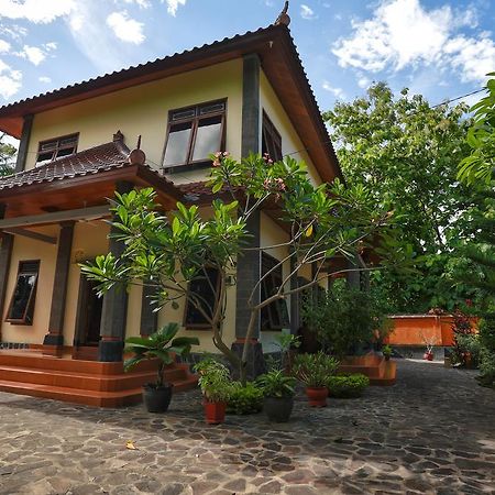 Villa Maryadi Ловина Экстерьер фото