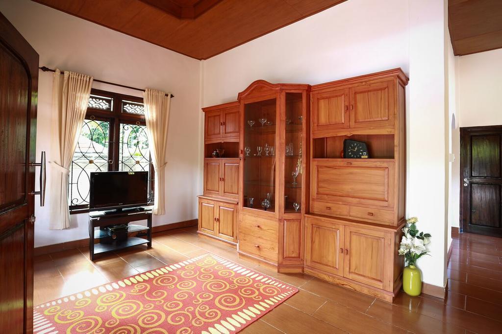 Villa Maryadi Ловина Экстерьер фото